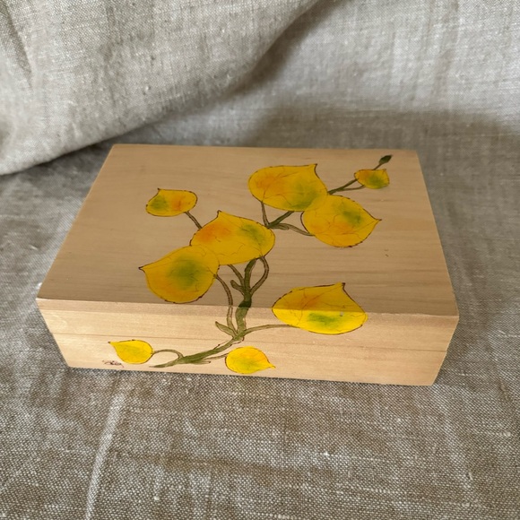 vintage 70s handmade aspen wood trinket jewelry box - Picture 2 of 11
